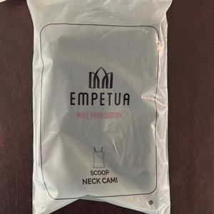 Empetua Scoop Neck Cami Black size XXL